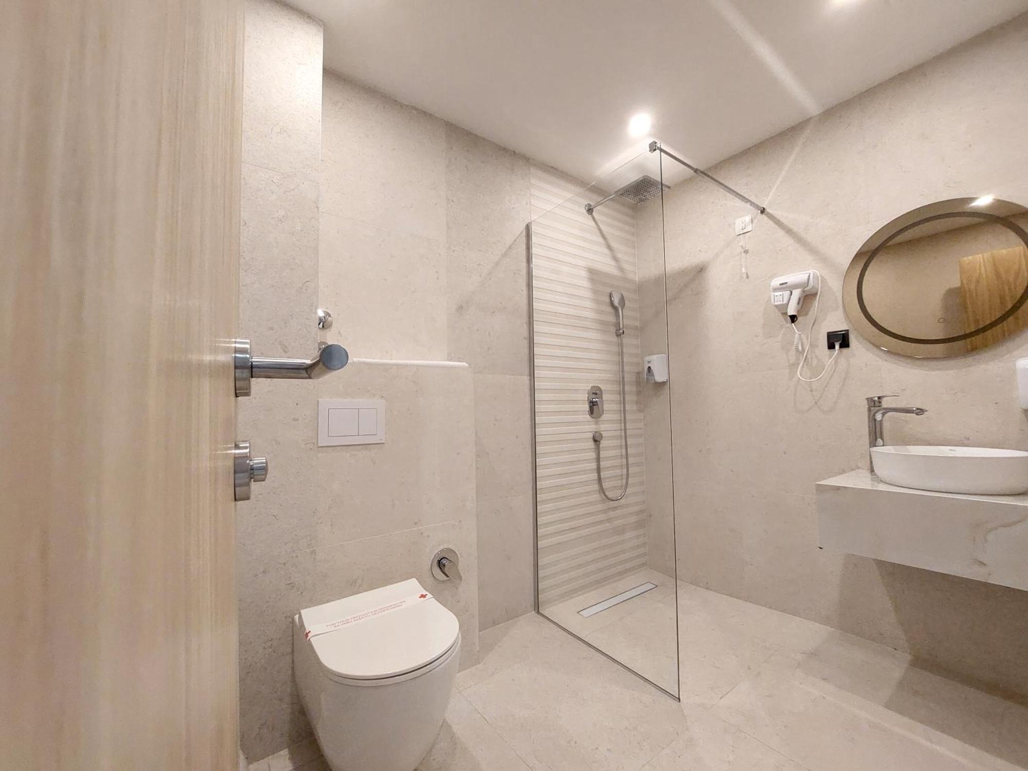 Hotel Almanas 4*