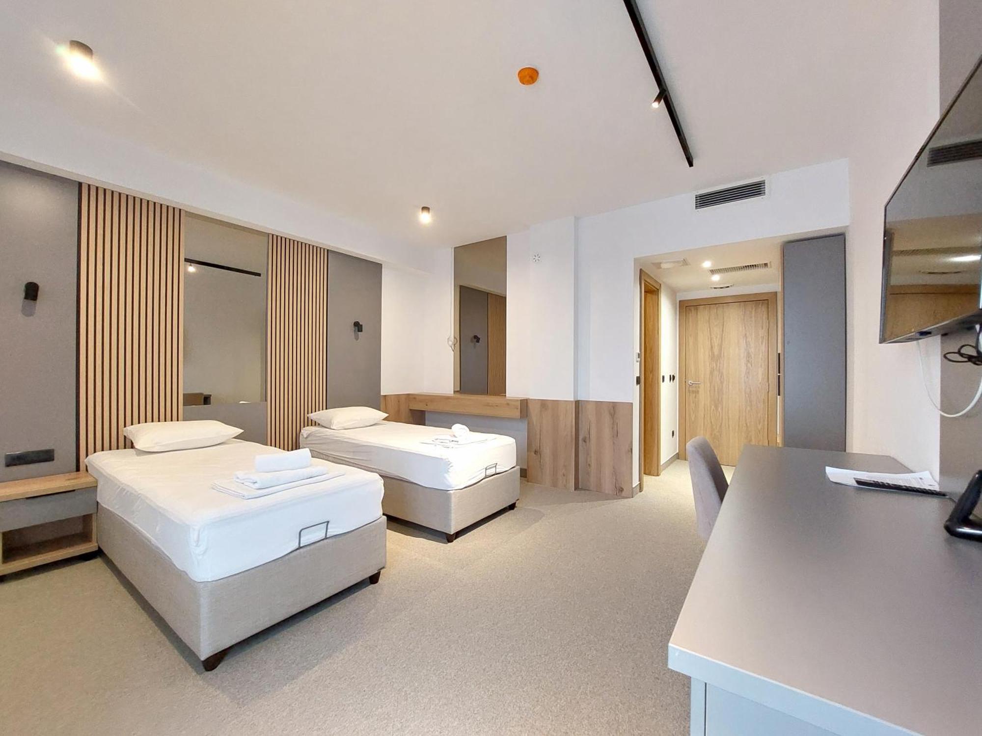 Almanas Hotel 4*