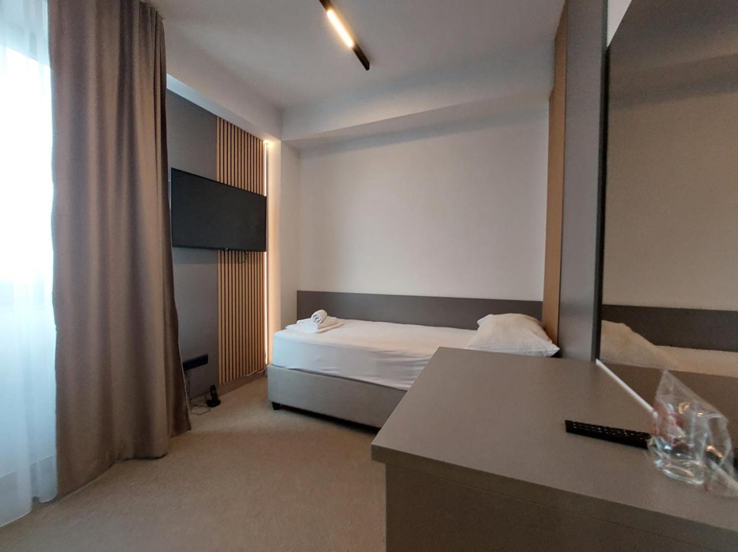 Hotel Almanas